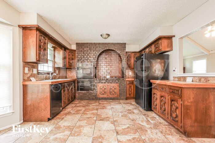 Building Photo - 1408 SW 14th St