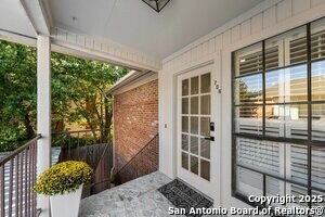 Building Photo - 7815 Broadway St