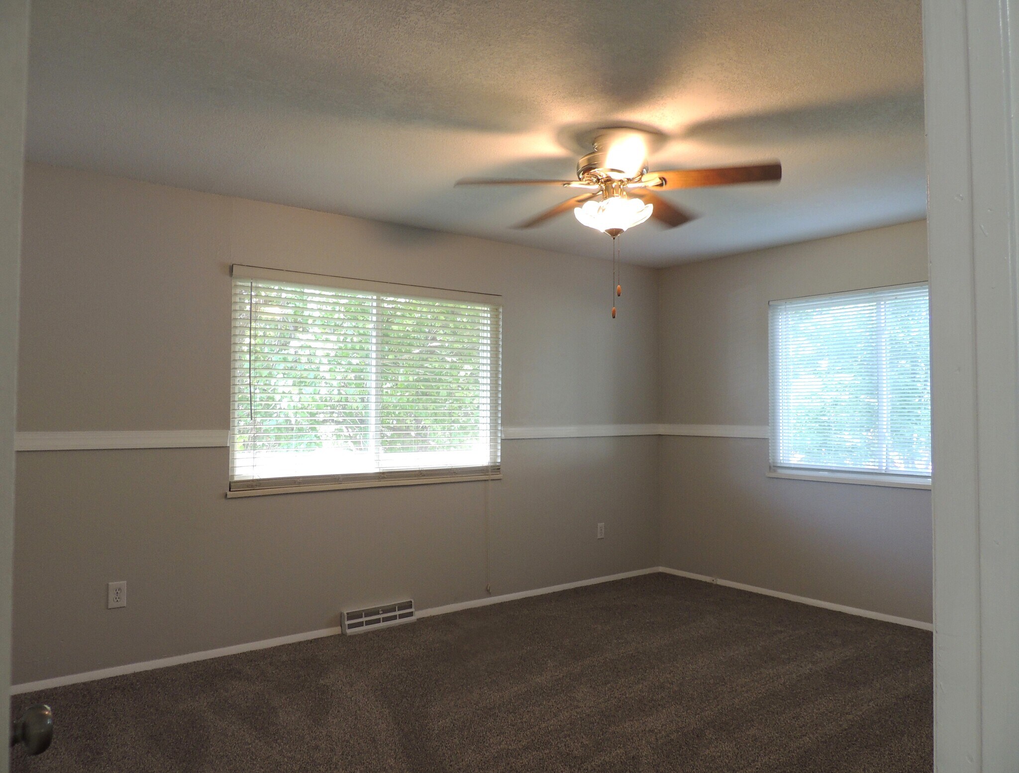 Building Photo - 2664 Bahamas Way
