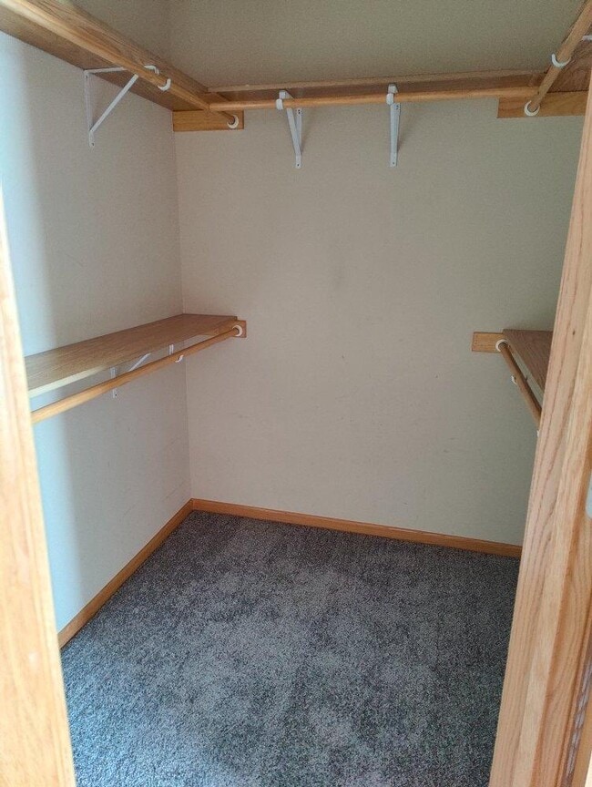 Building Photo - 9141 Leaf Cir