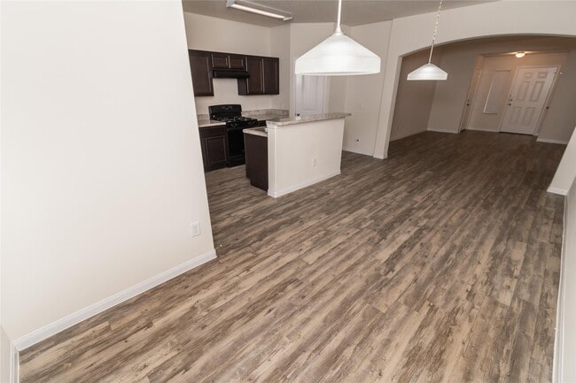 Building Photo - 9603 Schouten Dr