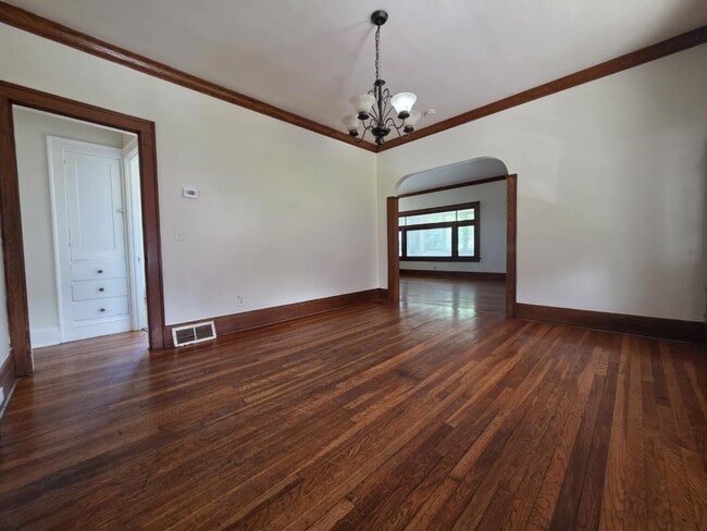 Building Photo - 4878 E 93rd St