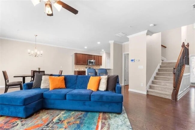 Building Photo - 6022 Mayfield Way SE