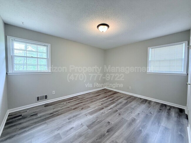 Building Photo - 5035 Merlin Dr