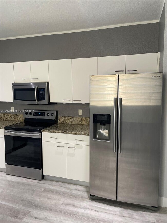 Building Photo - 2469 Cordoba Bend