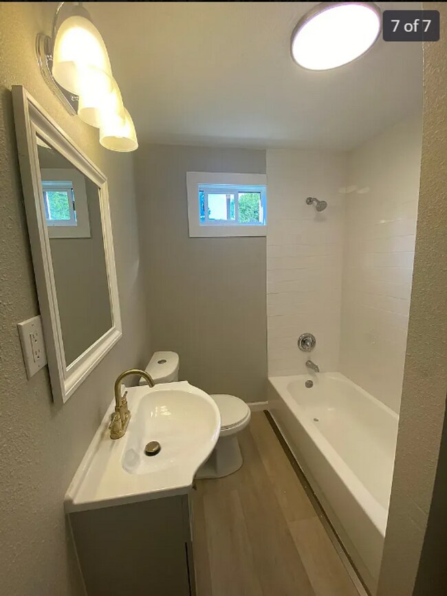 Building Photo - House For Rent - 3220 Lampassas St, Beaumont, TX 77703