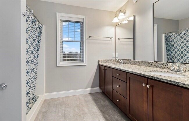 Building Photo - 38 Webster St