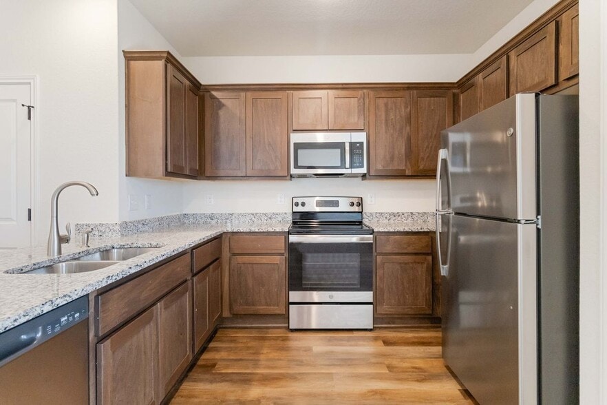 Building Photo - 13822 Enzo Gate