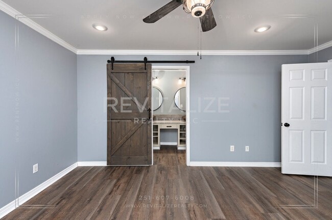 Building Photo - Creole Style 3 Bed 2.5 Bath Home on Oversized Lot