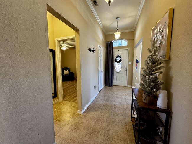 Building Photo - 5400 Flo Dr