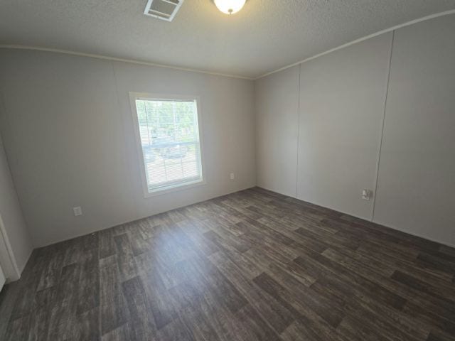 Building Photo - 323 Elm Ln