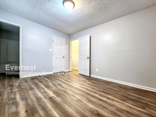 Building Photo - 415 Reed Way