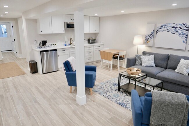 Building Photo - Luxury Rowhouse Living in Columbia Heights (w/Solar!)
