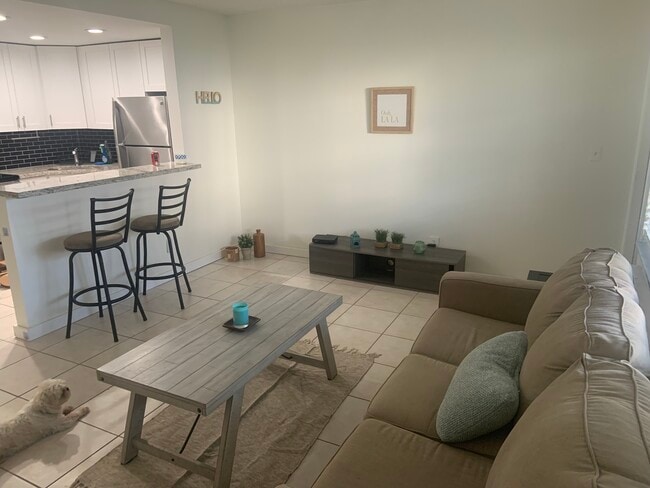 Building Photo - 5200 NE 24th Terrace