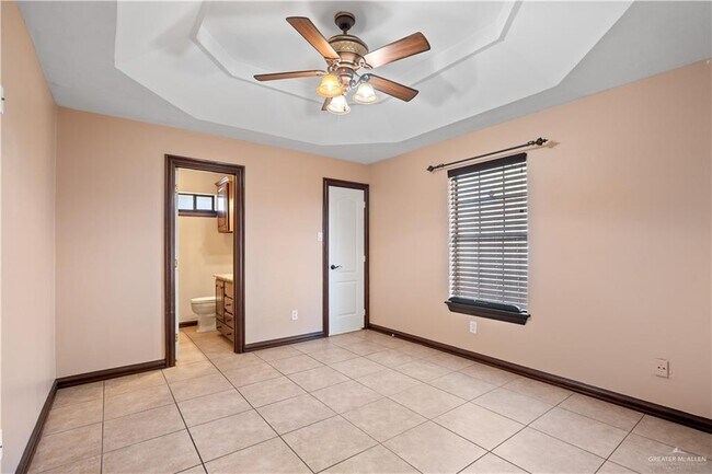 Building Photo - 20 Silverado Dr E