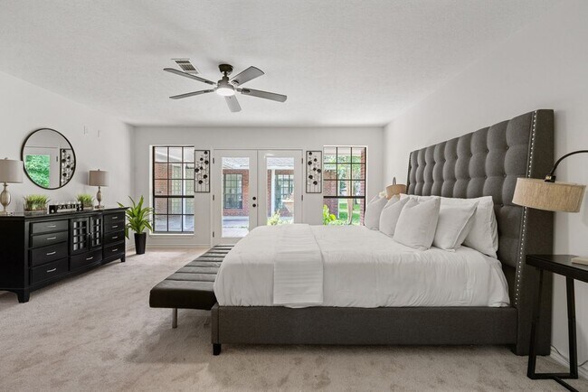 Building Photo - 10 Autumn Oaks Dr