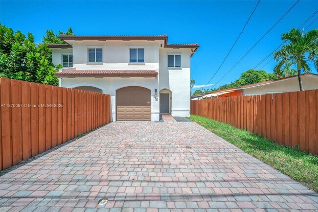 Primary Photo - 2621 SW 18th St