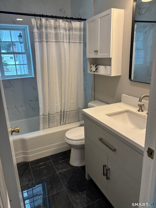 Building Photo - 88 Douglas Rd