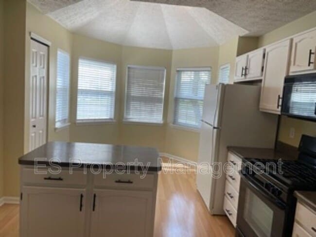 Building Photo - 933 Washington Cove Way