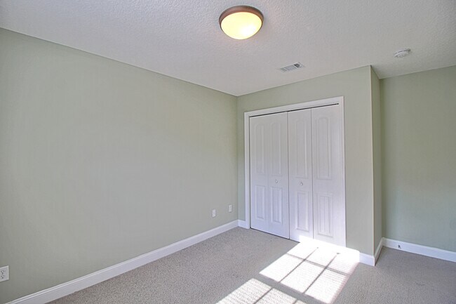 Building Photo - 1208 Cypress Fall Cir