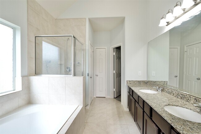 Building Photo - 3931 Medici Ct