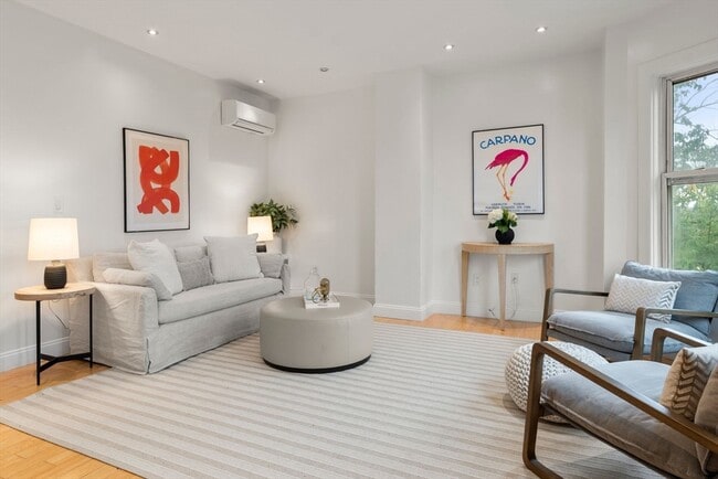 Building Photo - 178 Hyde Park Ave