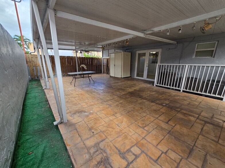 Building Photo - 2270 W 54th Pl