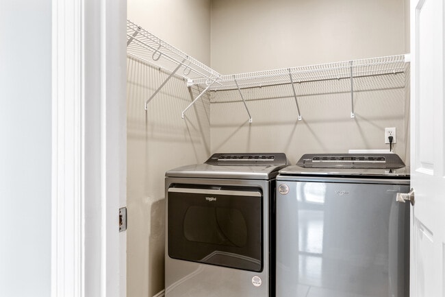 Building Photo - 221 Brighton Way