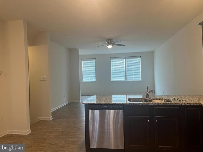 Building Photo - 178 Magellan Dr