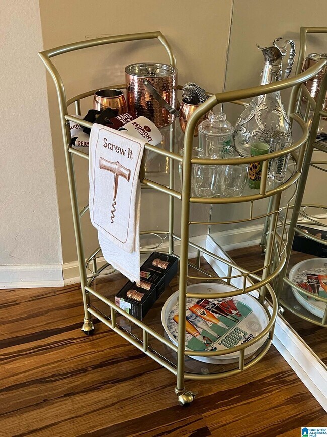 Building Photo - 1120 Beacon Pkwy W