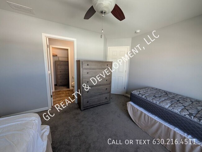 Building Photo - 646 Vine St