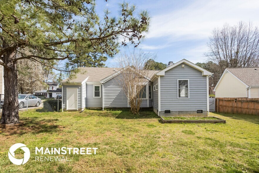 Building Photo - 2300 Carthage Cir