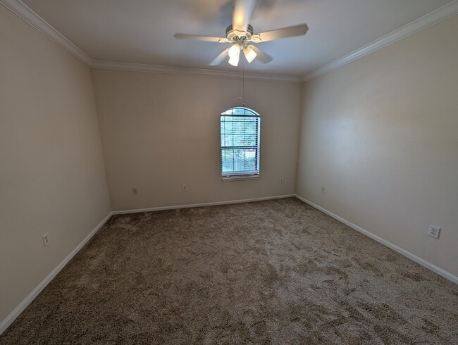 Building Photo - 2218 Portofino Pl