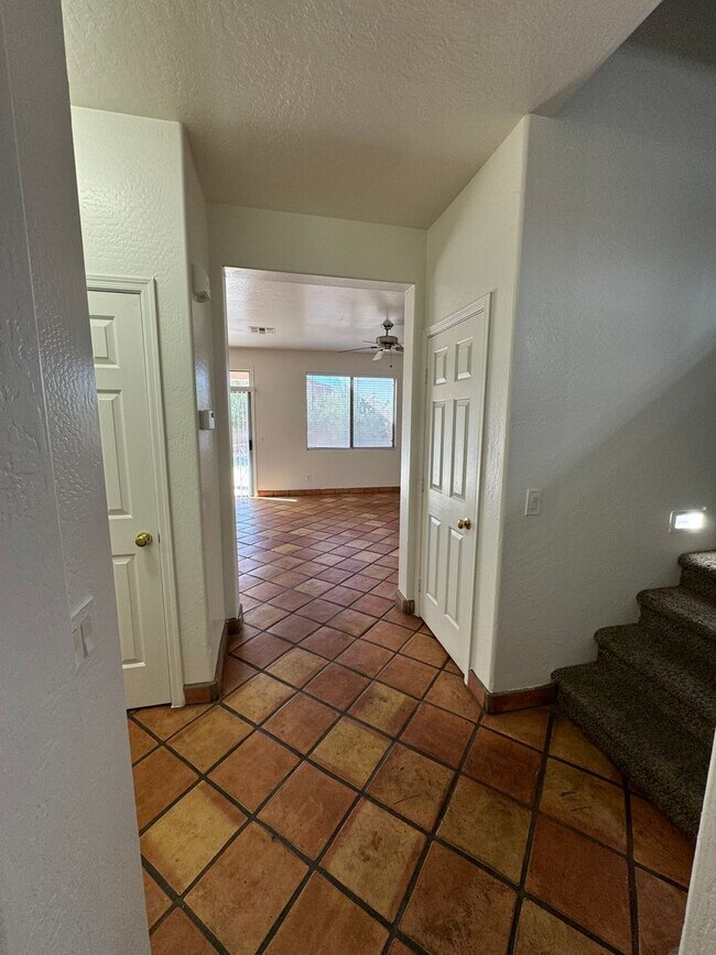 Building Photo - 6412 S 71st Dr