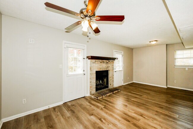 Building Photo - 3377 W 52nd St