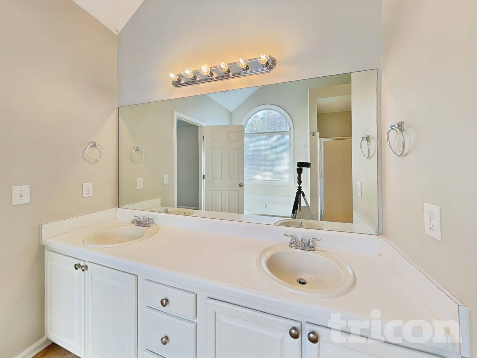 Building Photo - 504 Anthony Pl