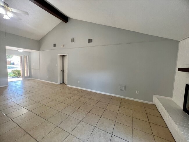 Building Photo - 15046 Blueridge Rd