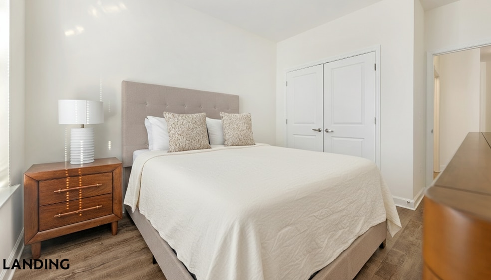 Building Photo - 909 Mansion Dr