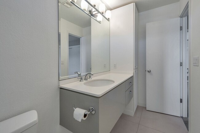 Building Photo - Scottsdale 2 bed 2 Bath Home - With a Pool!!!