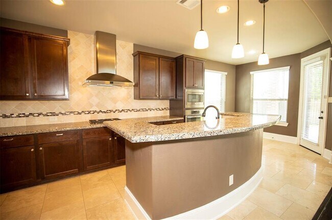 Building Photo - 21325 Kings Guild Ln