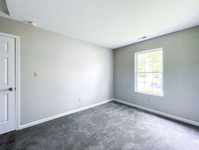 Building Photo - 4525 Golden Hinde Way