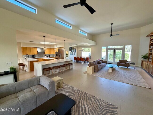 Building Photo - 6139 N 31st Ct