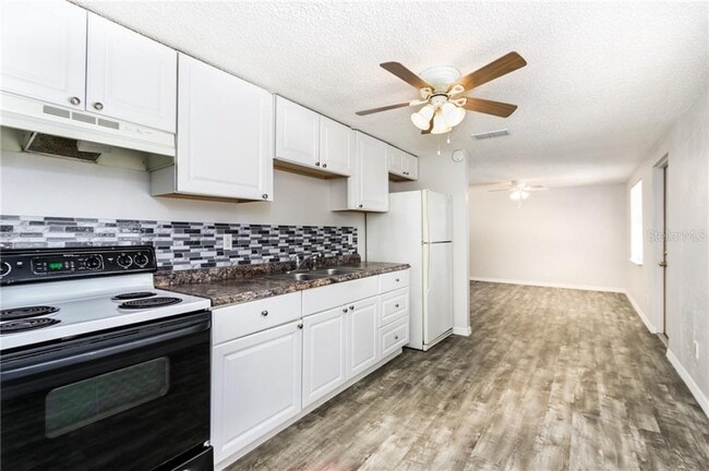 Building Photo - 3312 52nd Ave Dr W