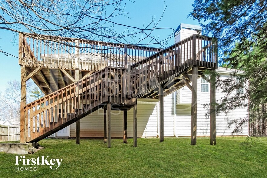 Building Photo - 4015 McEachern Cove Dr