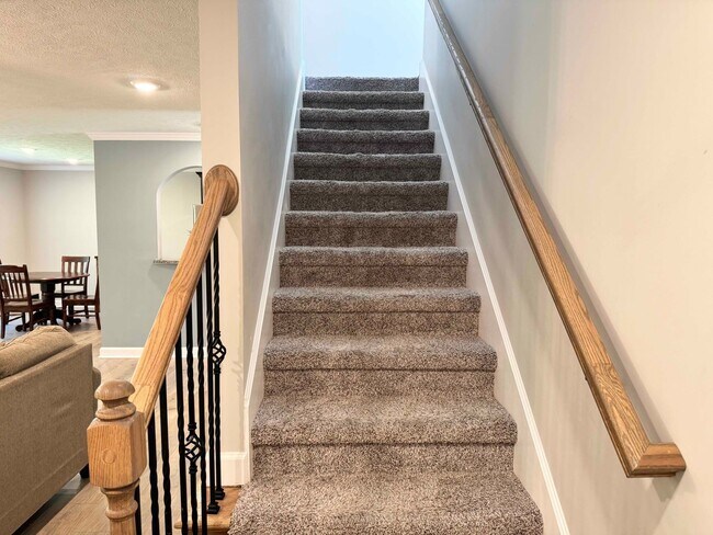 Building Photo - 1057 Brightwood Ct