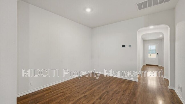 Building Photo - 221 Tule Canyons