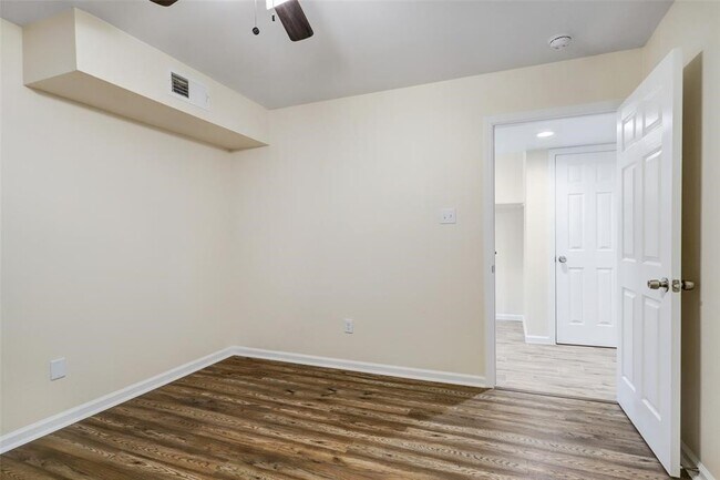 Building Photo - 6212 Alderson St