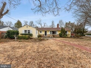 Building Photo - 3503 Maple Ct