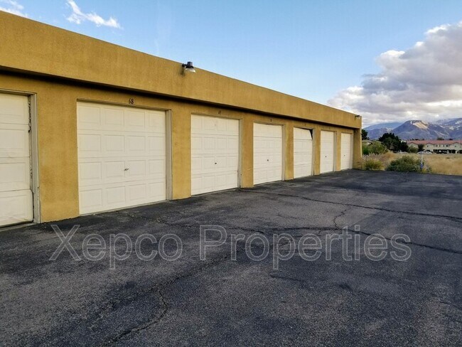 Building Photo - 32200 Cathedral Canyon Dr