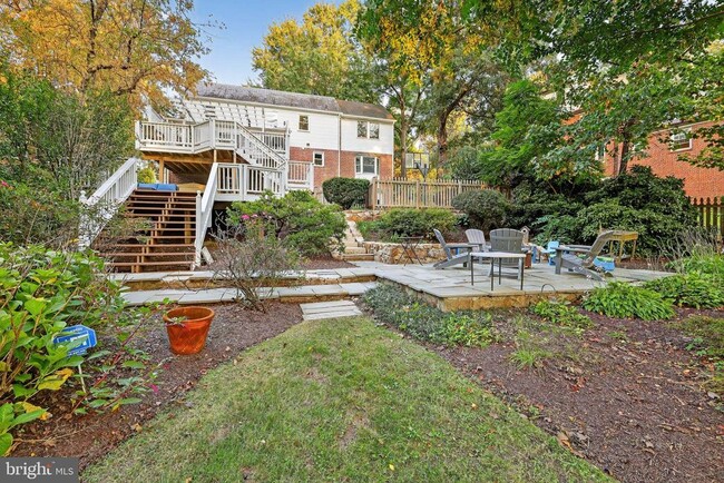 Building Photo - 9302 W Parkhill Dr